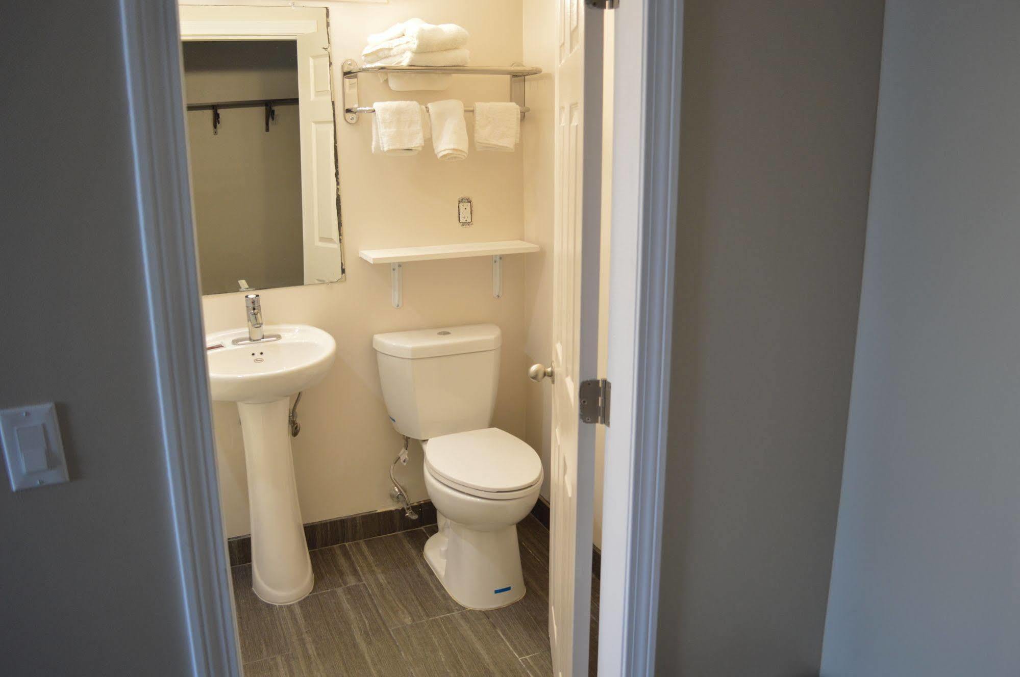 Nashoba Valley Inn & Suites Ayer Eksteriør bilde